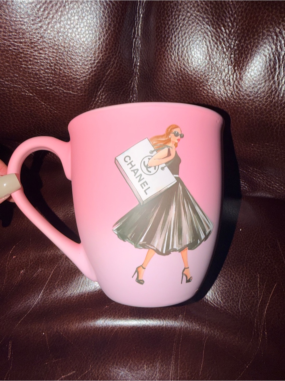 Pink Fashionista Mug with Chanel Shopping Bag - Picture 6 of 6